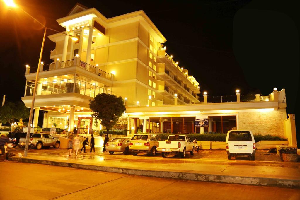 Serendipity Beach Resort Sihanoukville Exterior foto